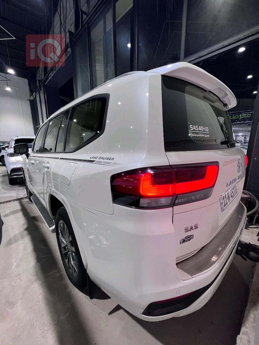 تويوتا لاندكروزر